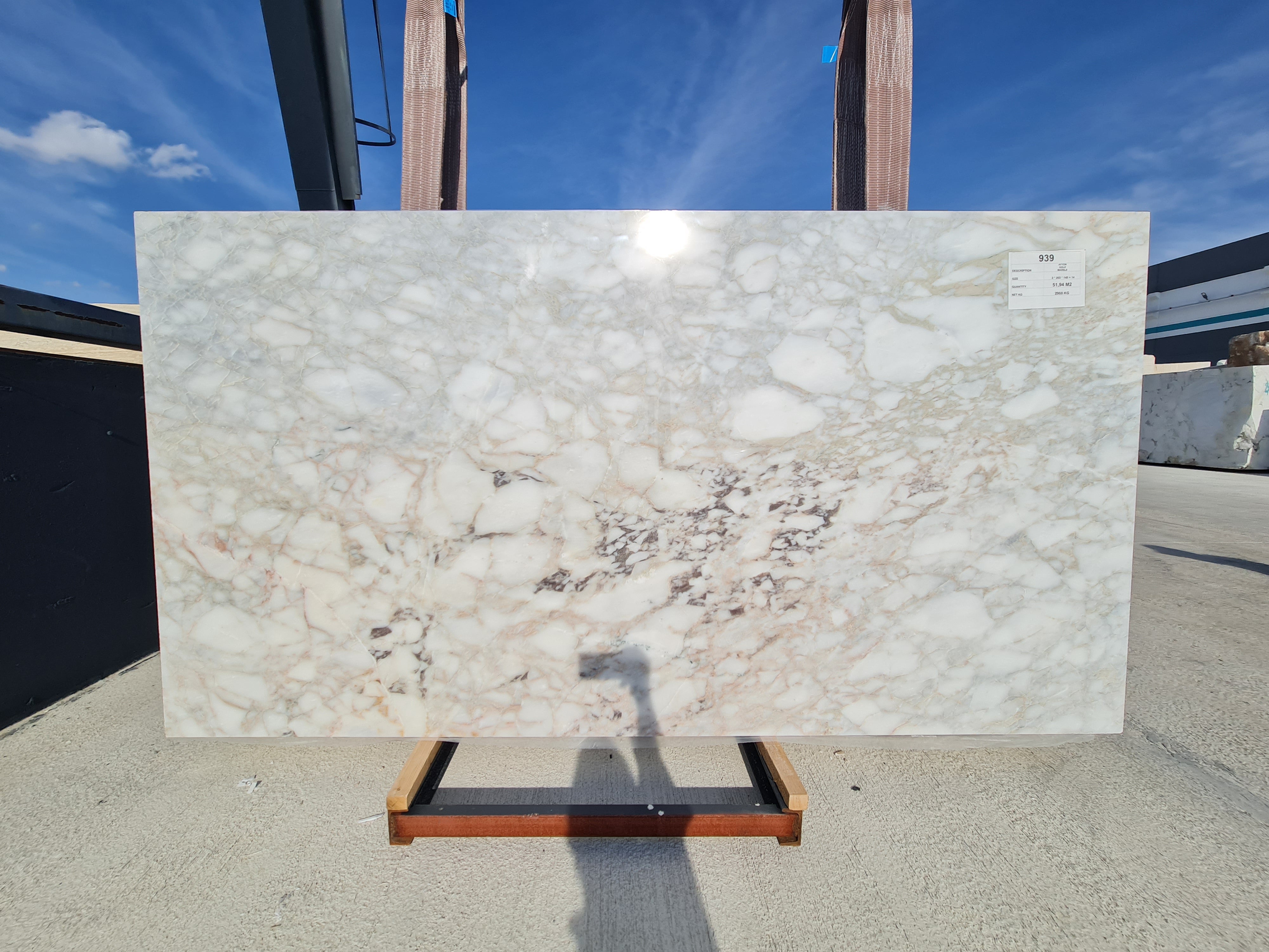 Afyon Gold polished block 3