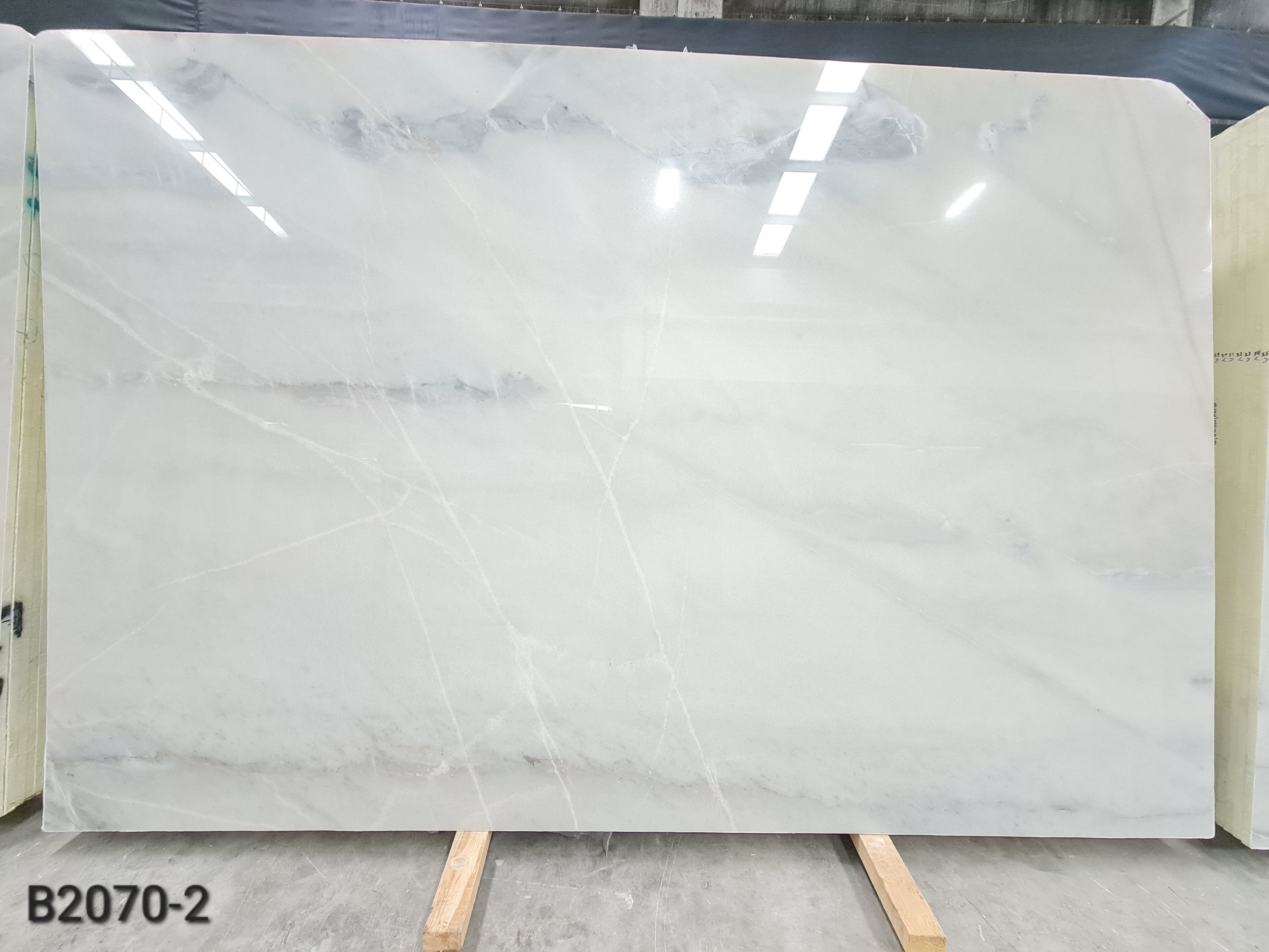 Bianco Allegro polished block 6