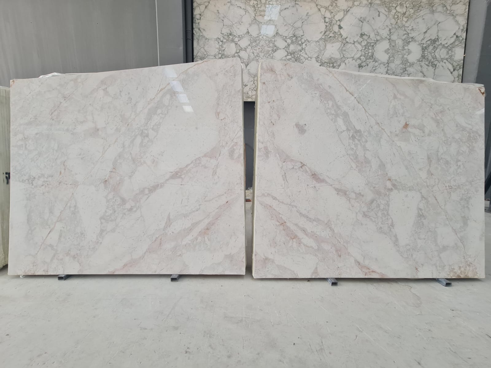 Calacatta Rosso polished slab