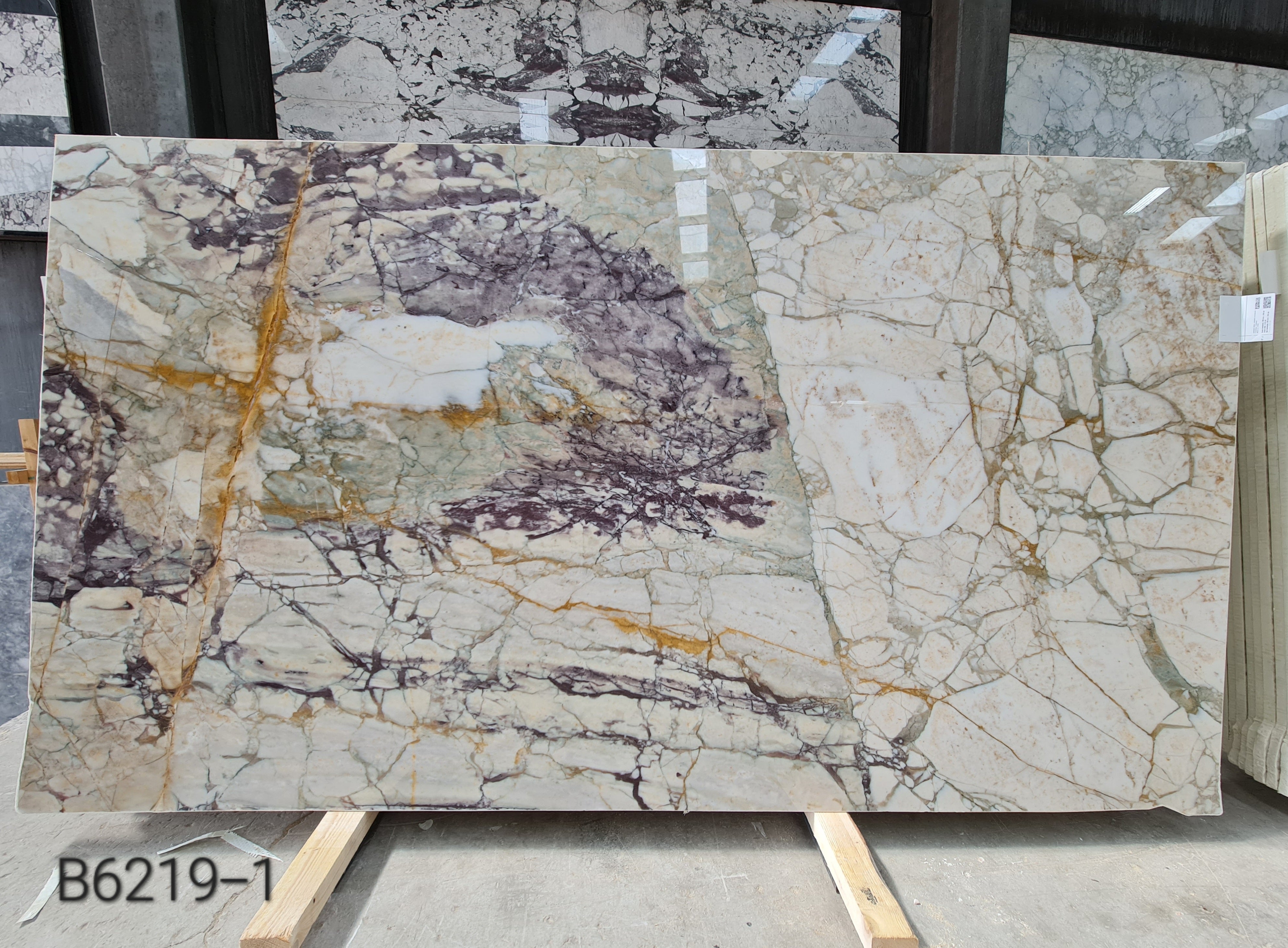 Cm Calacatta Green polished block 2