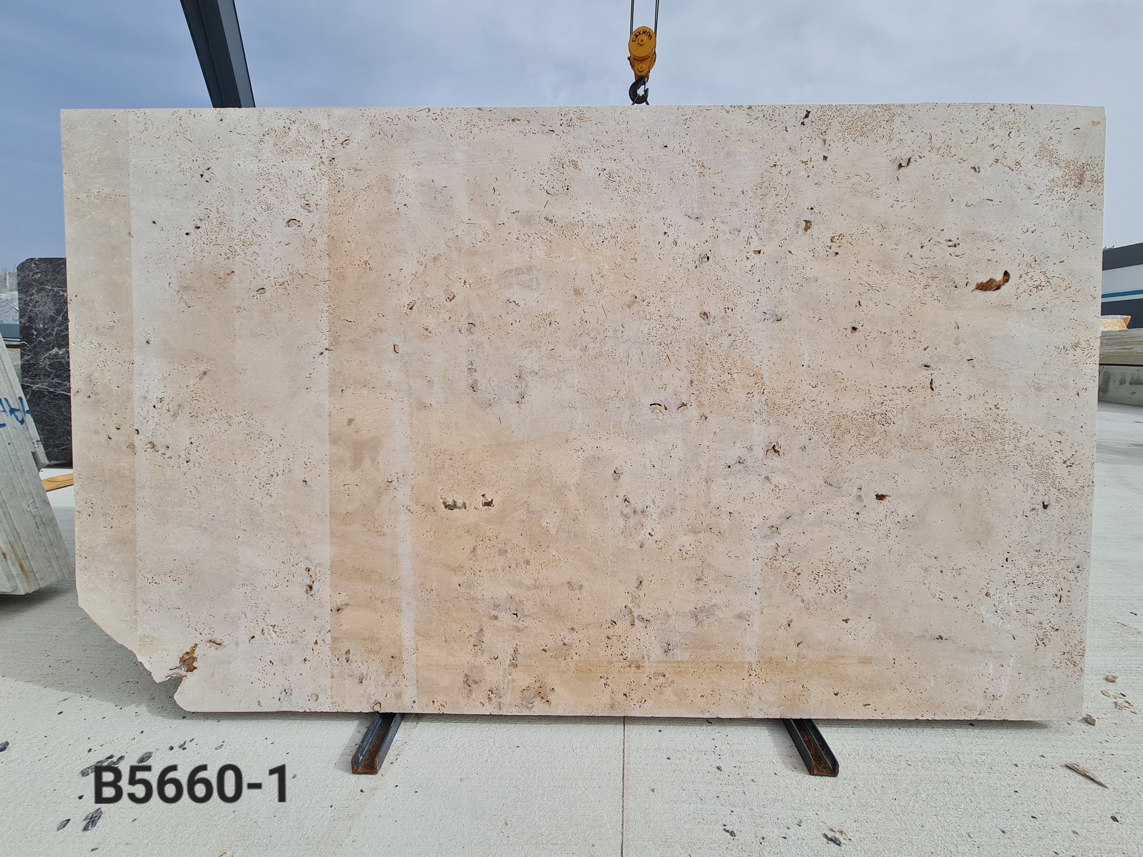 Light Travertine Unfilled Raw natural block 2