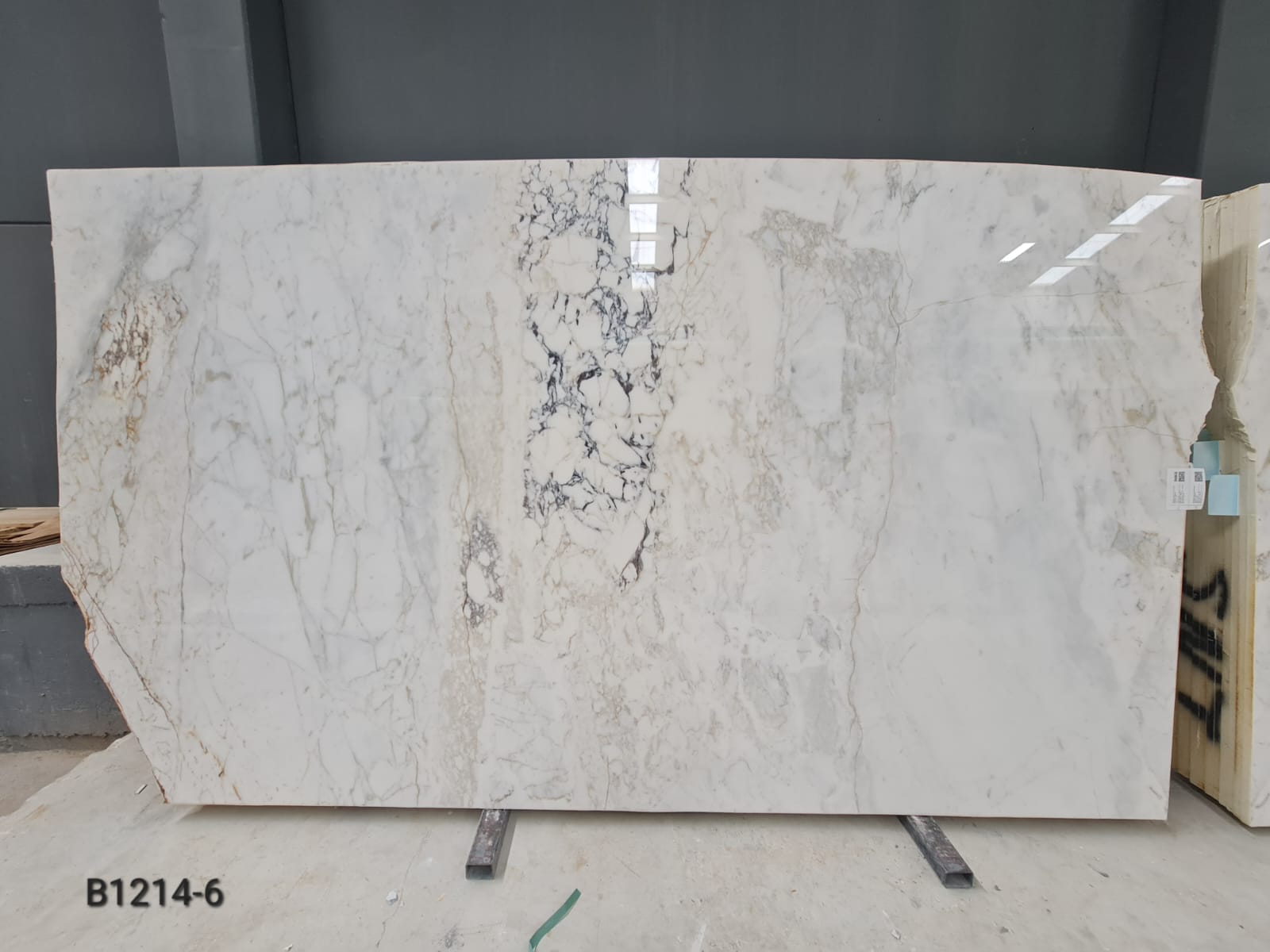 Afyon Sugar Violet polished slab