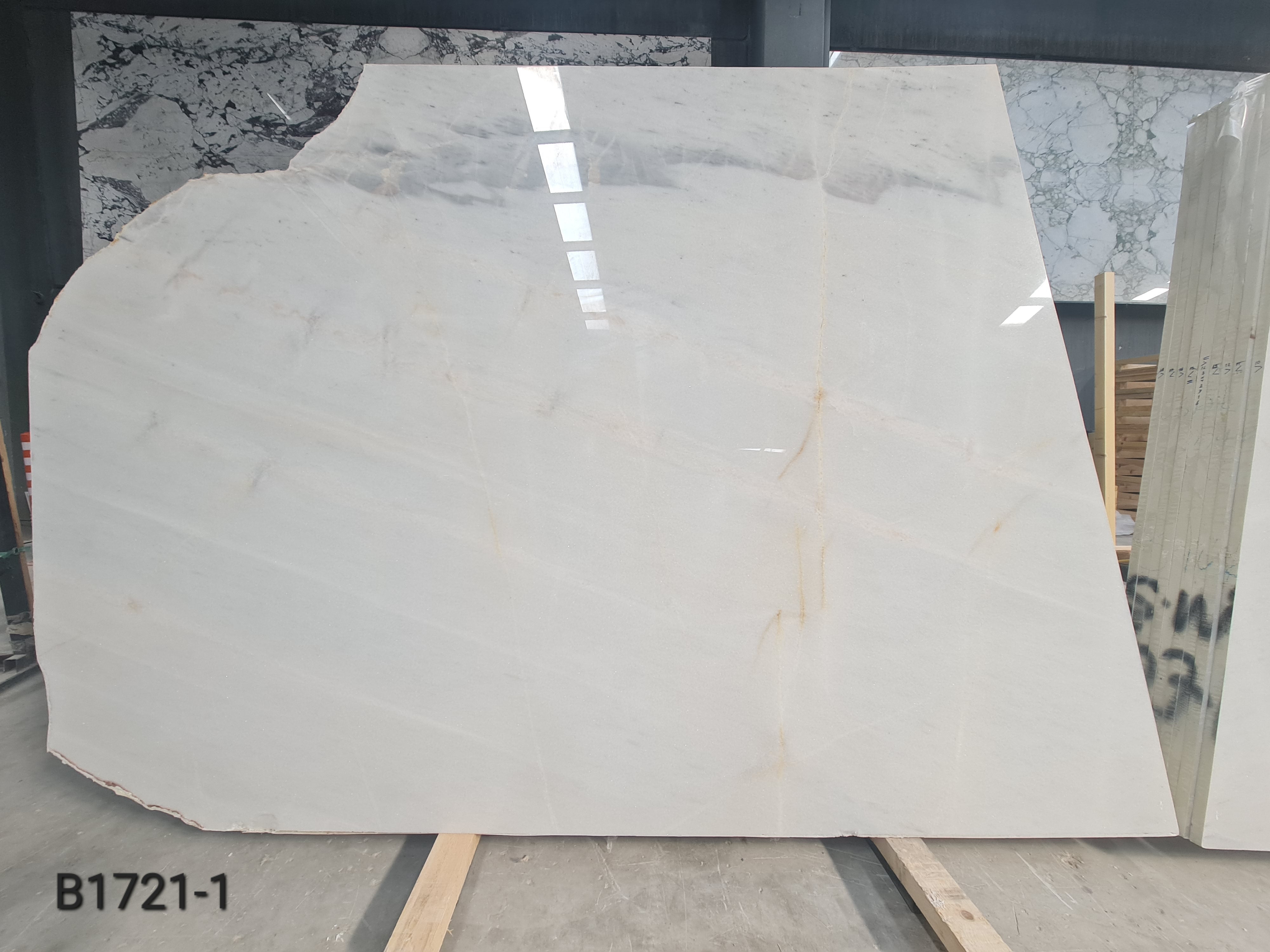 Bianco Allegro polished block 3