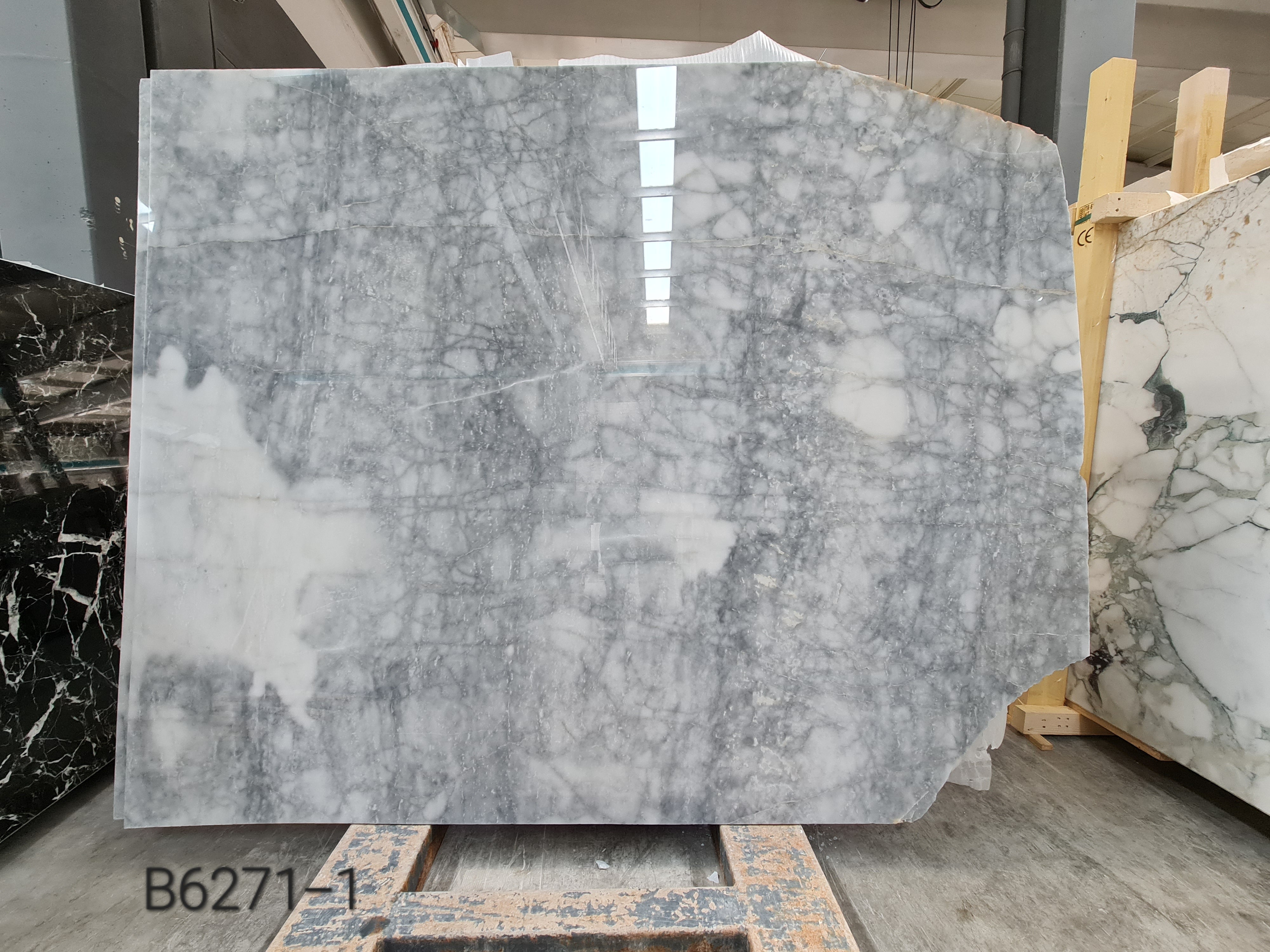 Cm Grigio Venato polished slab