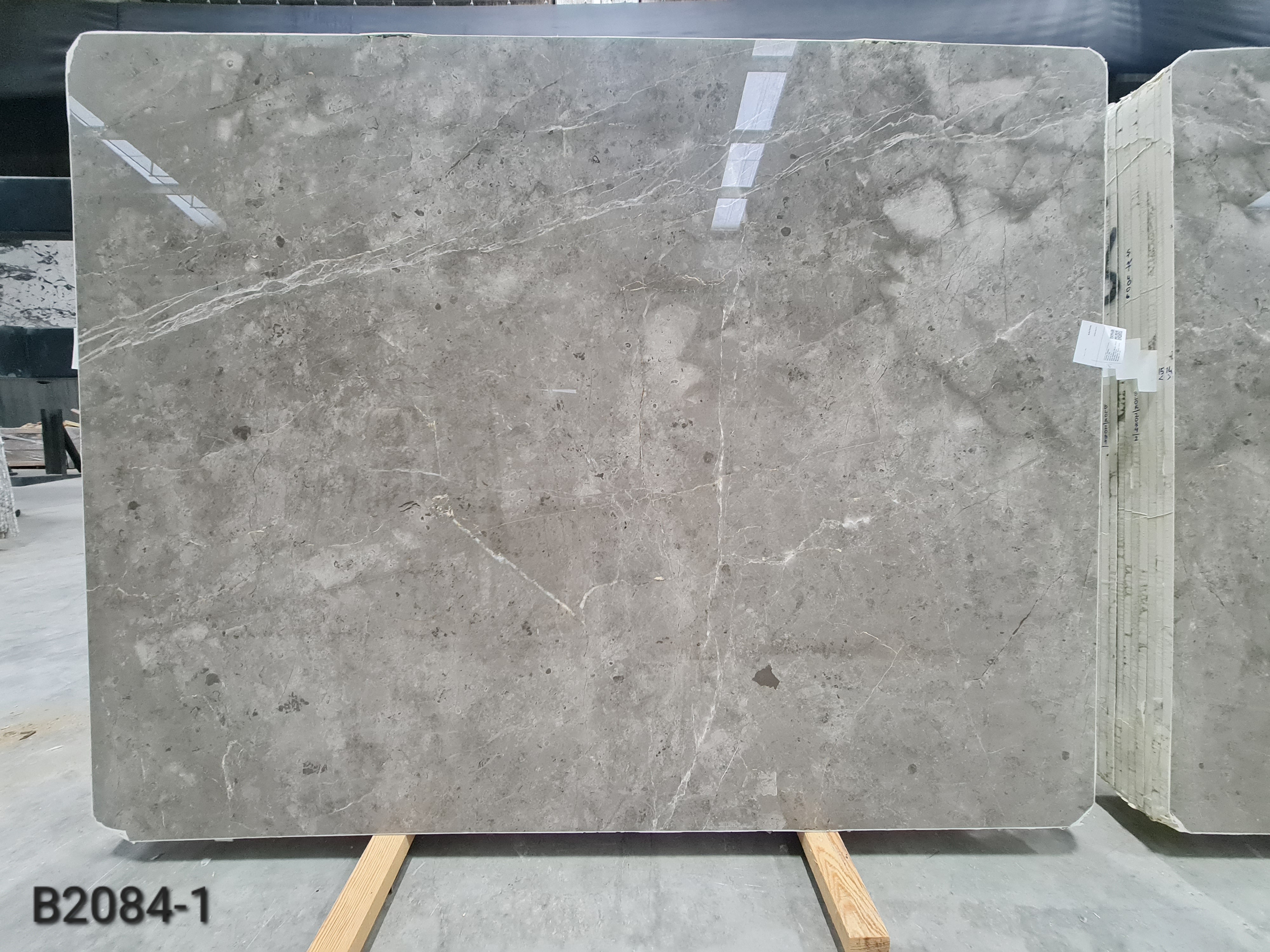 Fior Di Bosco polished slab