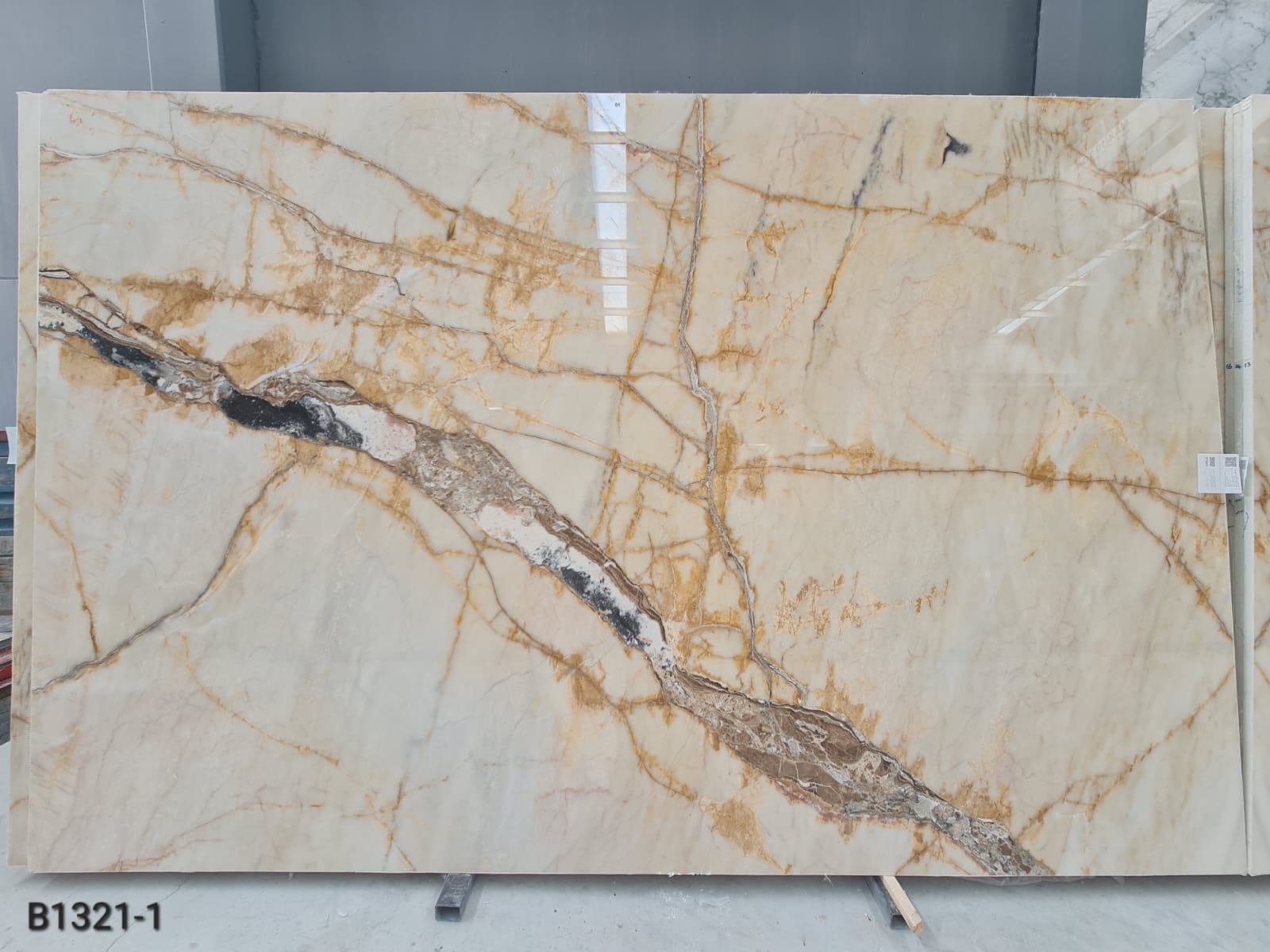 Gold River polished block 2