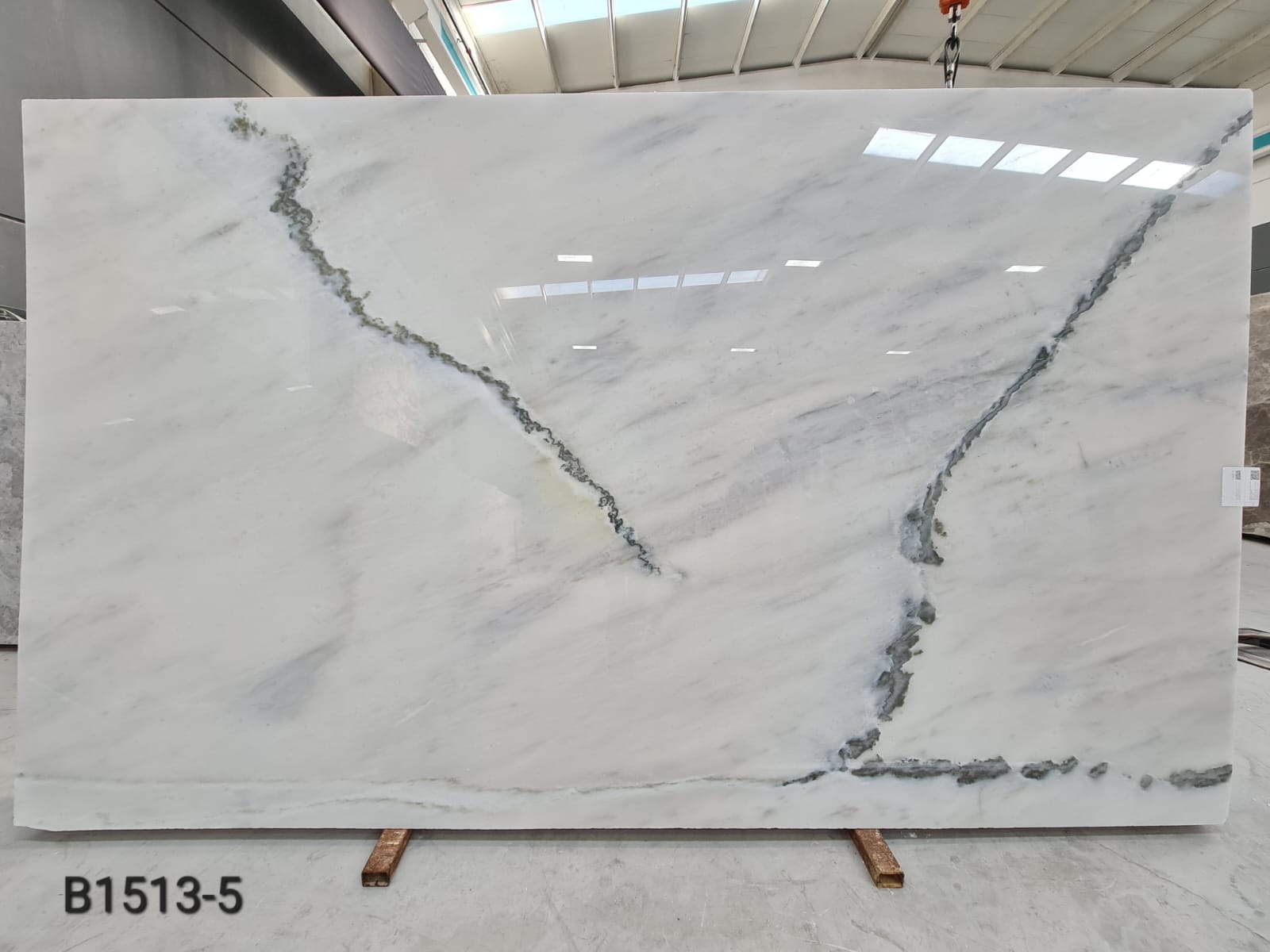 Kemalpasa White polished slab