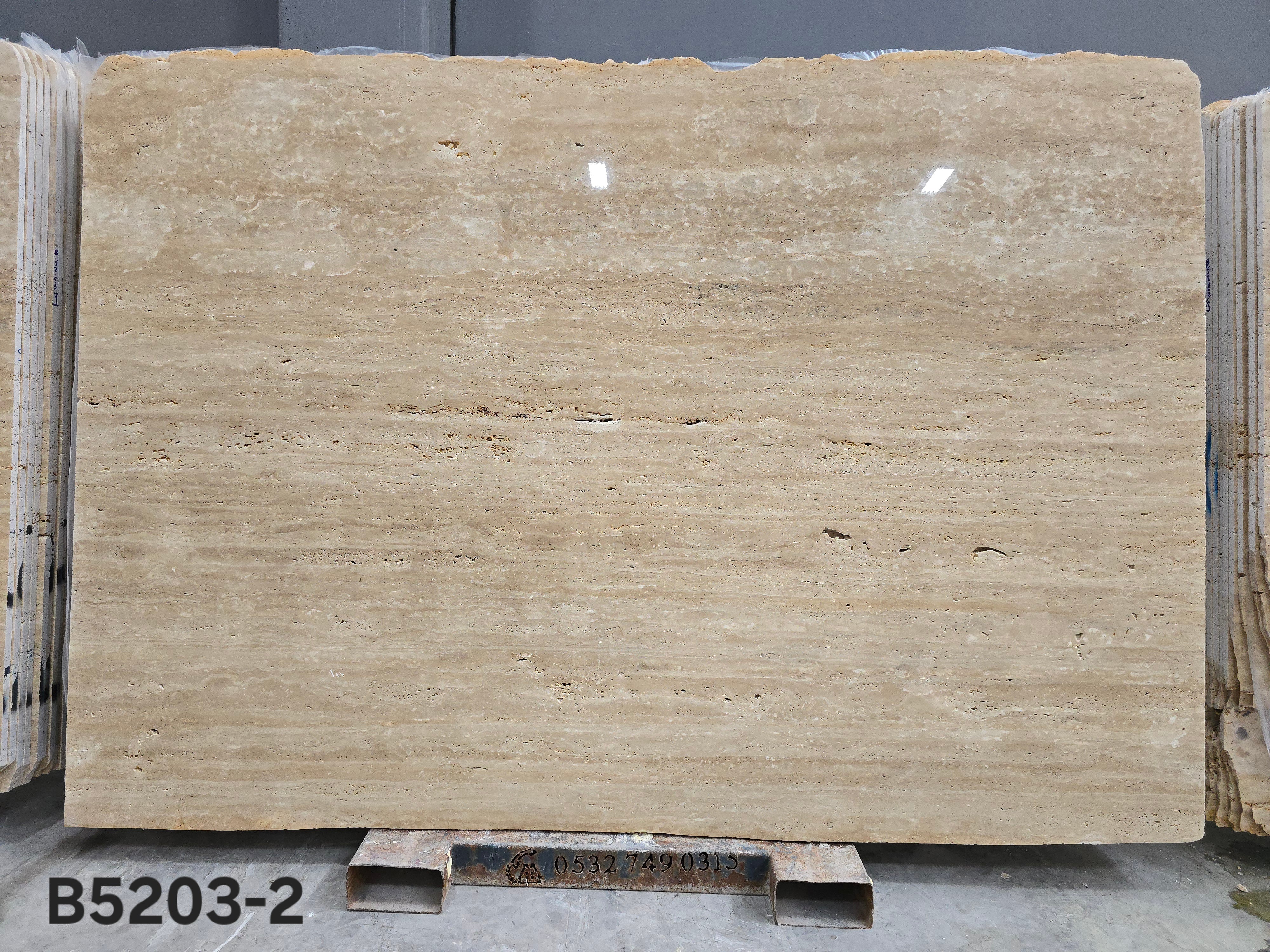 Travertine Veincut Unfilled Polished Slabs